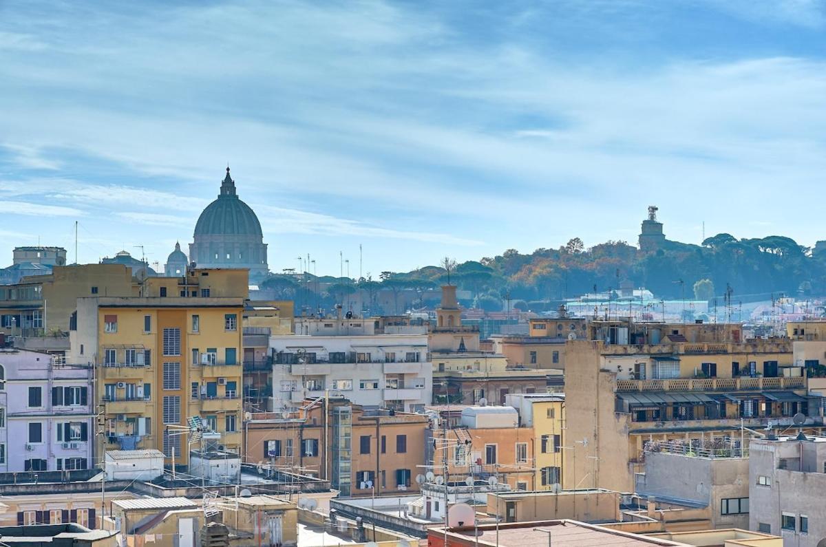 Luxury View On St Peter Basilica * Rome